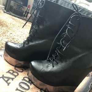 Jeffrey Campbell “Back off” boot